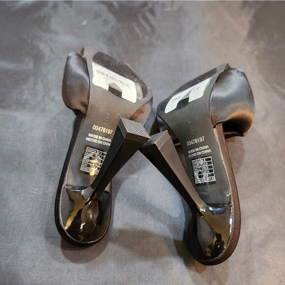 BRAND NEW FOREVER 21 SQUARE TOE SATIN THICK STRAP WOMEN'S SANDAL - Picture 13 of 15